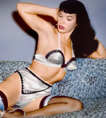 Christmas Bettie Page Nude - Bettie Page Nude: Porn Videos & Sex Tapes @ xHamster
